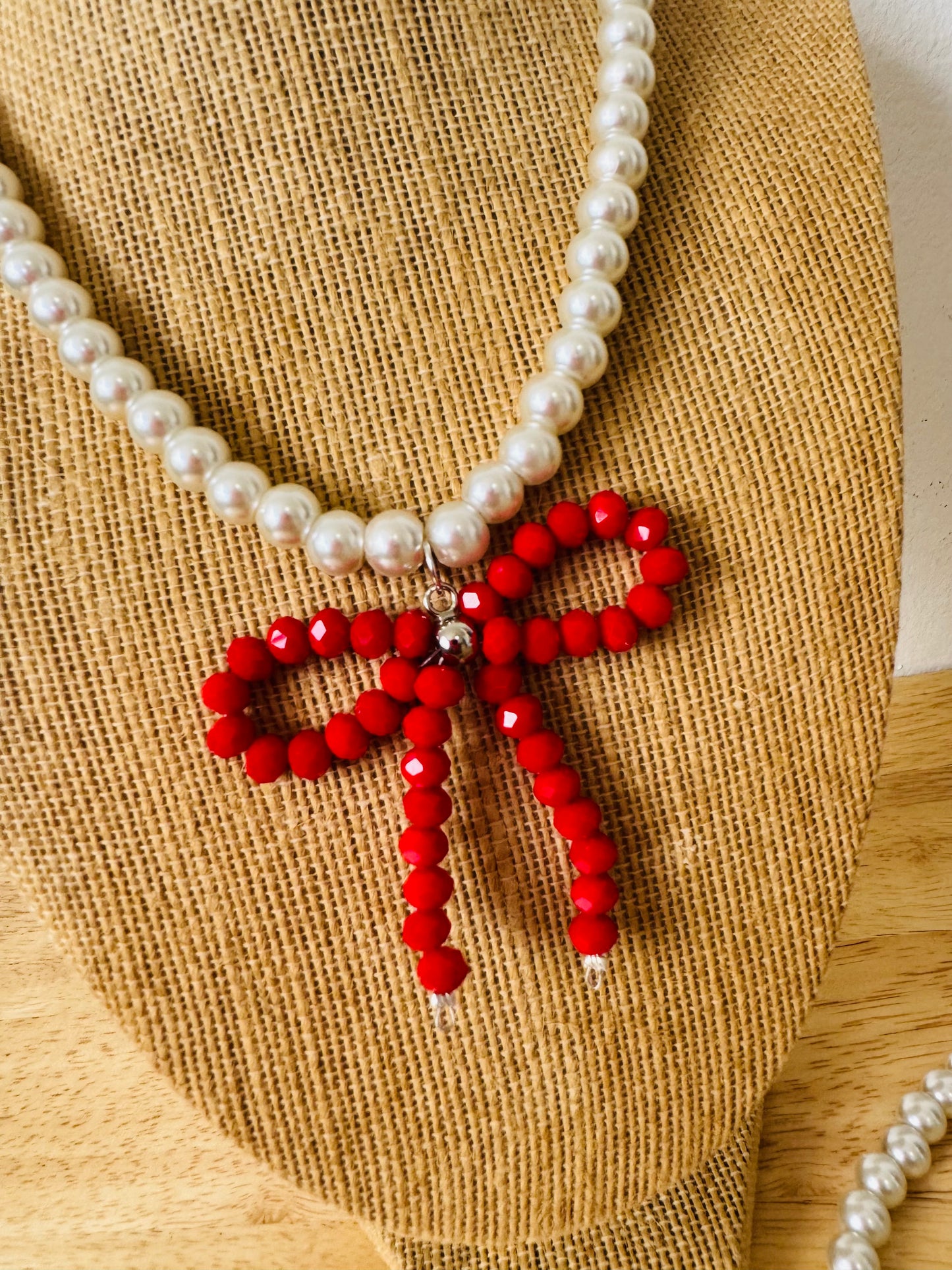 Chic Bow Necklace